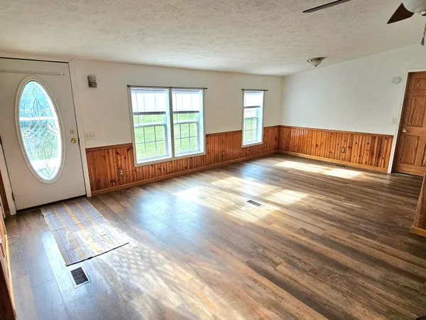 $140,000 | 13122 Riverside Drive, Constantine, MI 49042