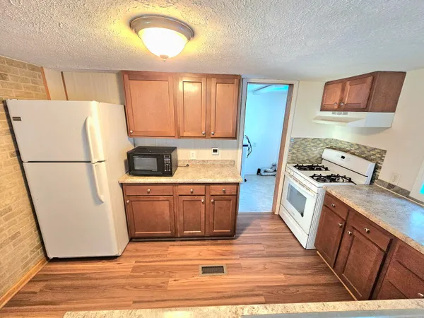 $140,000 | 13122 Riverside Drive, Constantine, MI 49042