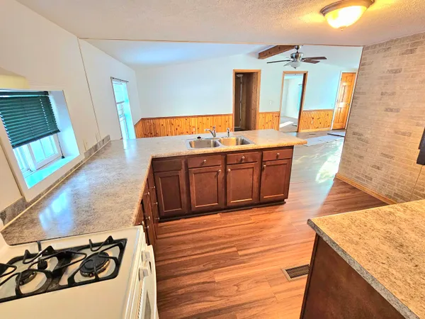 $140,000 | 13122 Riverside Drive, Constantine, MI 49042