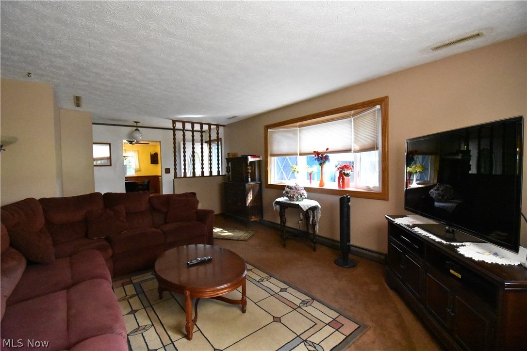 3189 Pothour Wheeler Road Hubbard, OH 44425 - Photo 9 of 33 Gallery Image 9