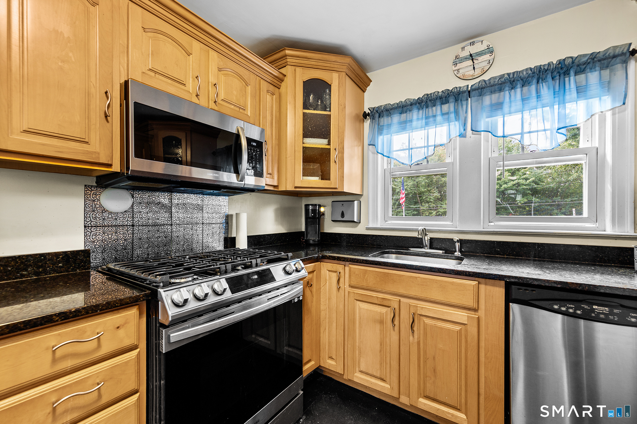771 Prospect Road Waterbury, CT 06706 - Photo 7 of 35 Gallery Image 7