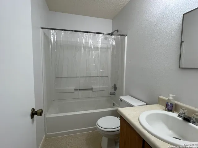 $1,100 | 2319 Dalhart Pass, San Antonio, TX 78245