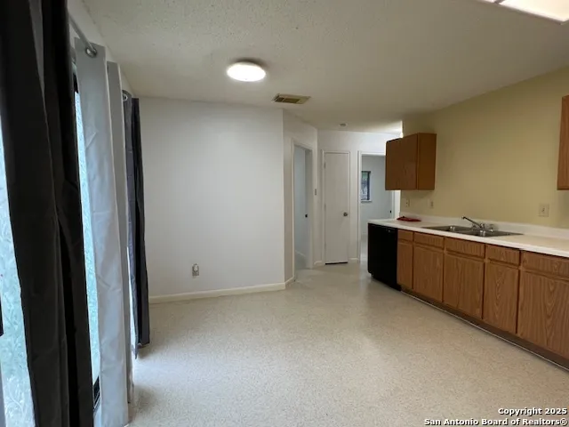 $1,100 | 2319 Dalhart Pass, San Antonio, TX 78245