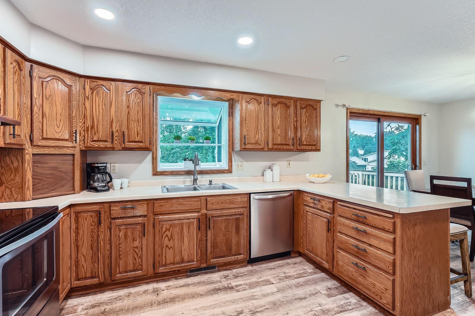 4900 Hodgson Rd Connection Shoreview, MN 55126 - Photo 6 of 20