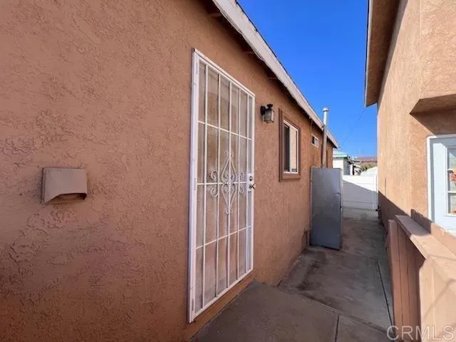 $2,595 | 129 Oaklawn Avenue, Unit 31, Chula Vista, CA 91910