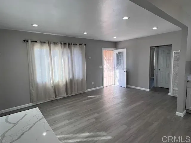 $2,595 | 129 Oaklawn Avenue, Unit 31, Chula Vista, CA 91910