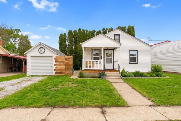 $129,900 | 105 South Russell Avenue, Geneseo, IL 61254