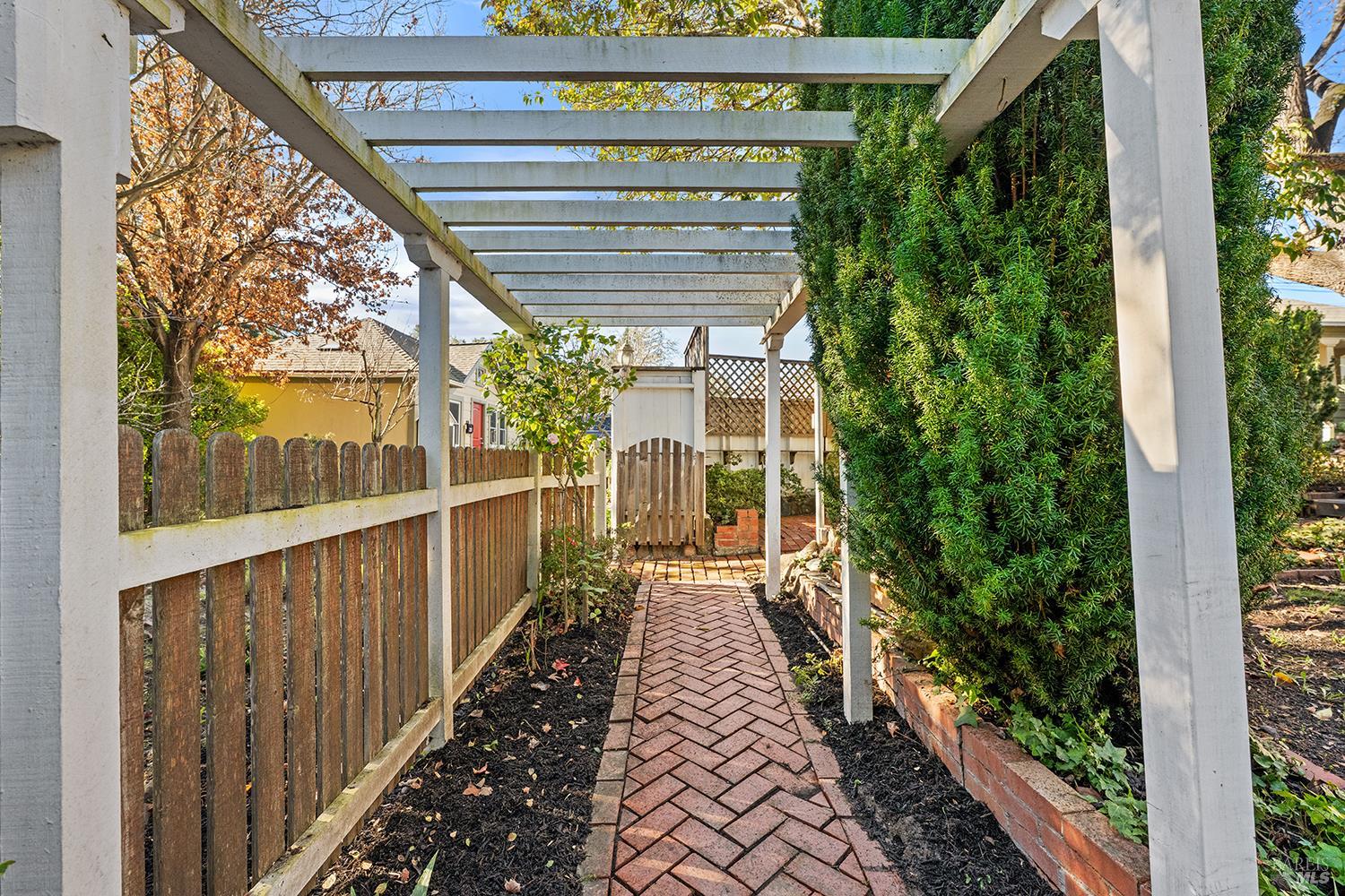 7225 Bodega Avenue Sebastopol, CA 95472 - Photo 39 of 47