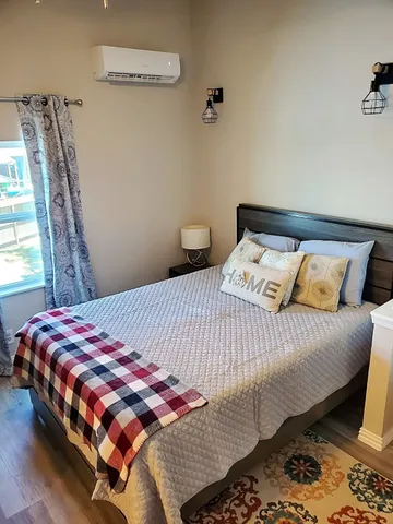 $1,800 | 4507 West Bayshore Drive, Bacliff, TX 77518