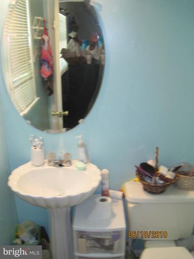 4806 Kilbane Road Woodbridge, VA 22193 - Photo 7 of 15 Master Bath