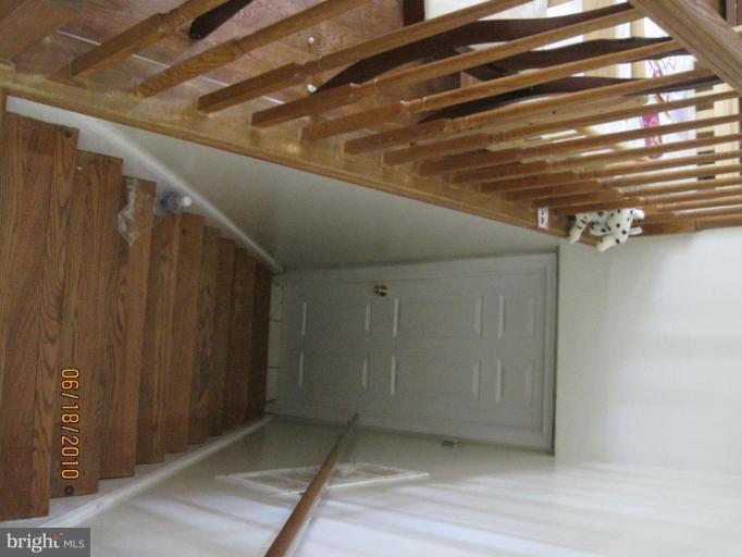4806 Kilbane Road Woodbridge, VA 22193 - Photo 10 of 15 Staircase