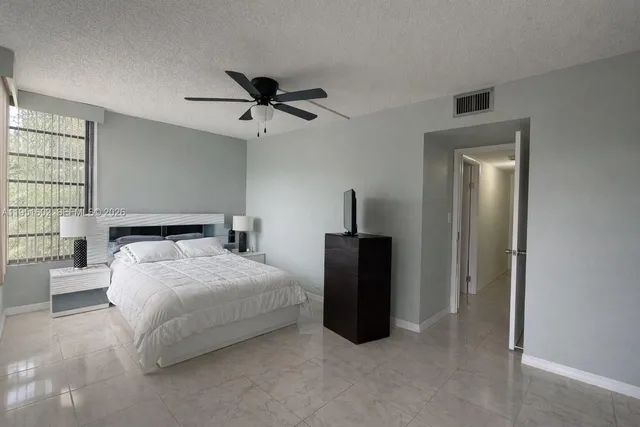 $169,500 | 950 Northeast 199th Street, Unit 2H, Miami, FL 33179