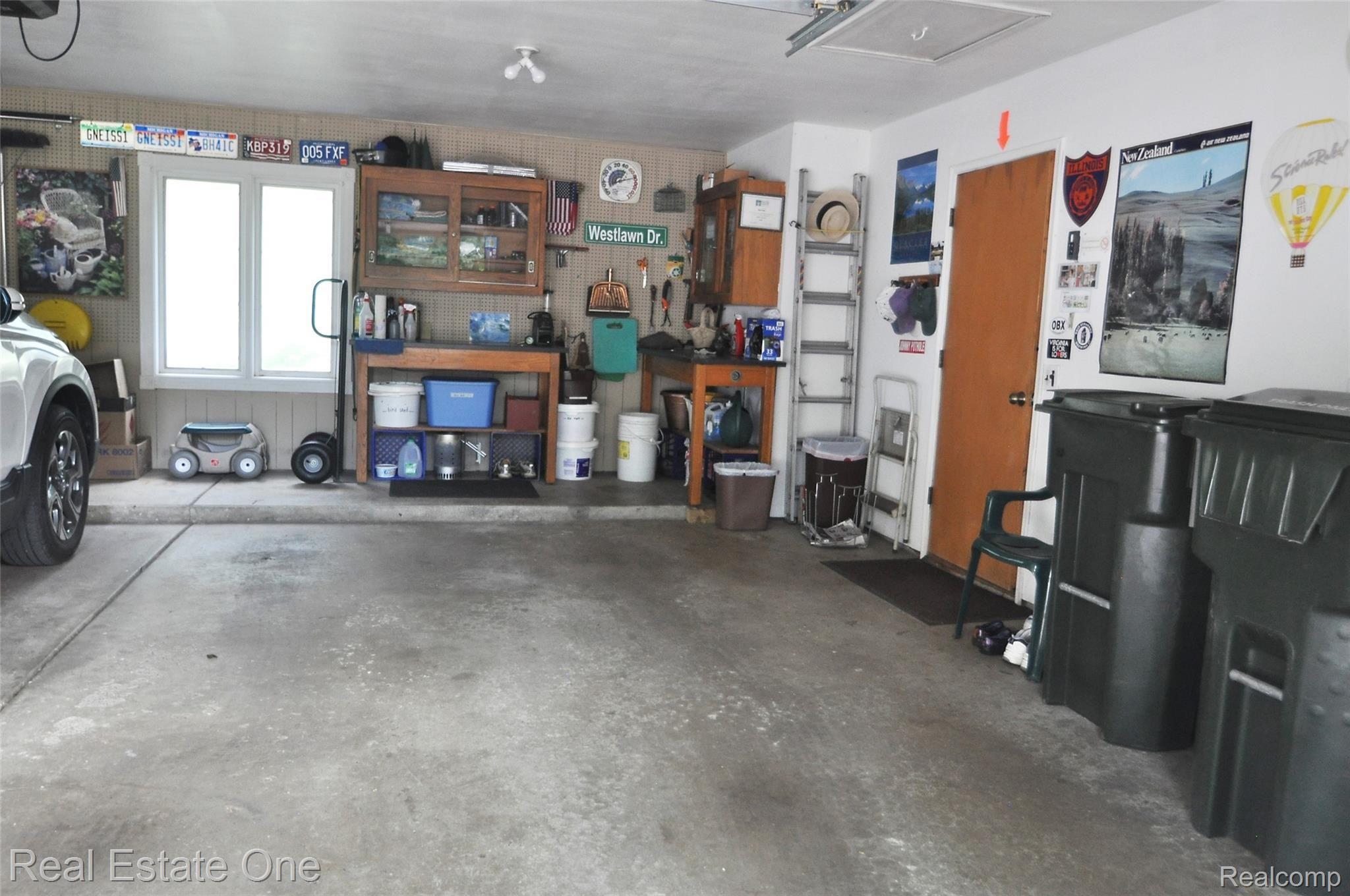 807 Ironstone Drive Rochester, MI 48309 - Photo 28 of 38 33.JPG