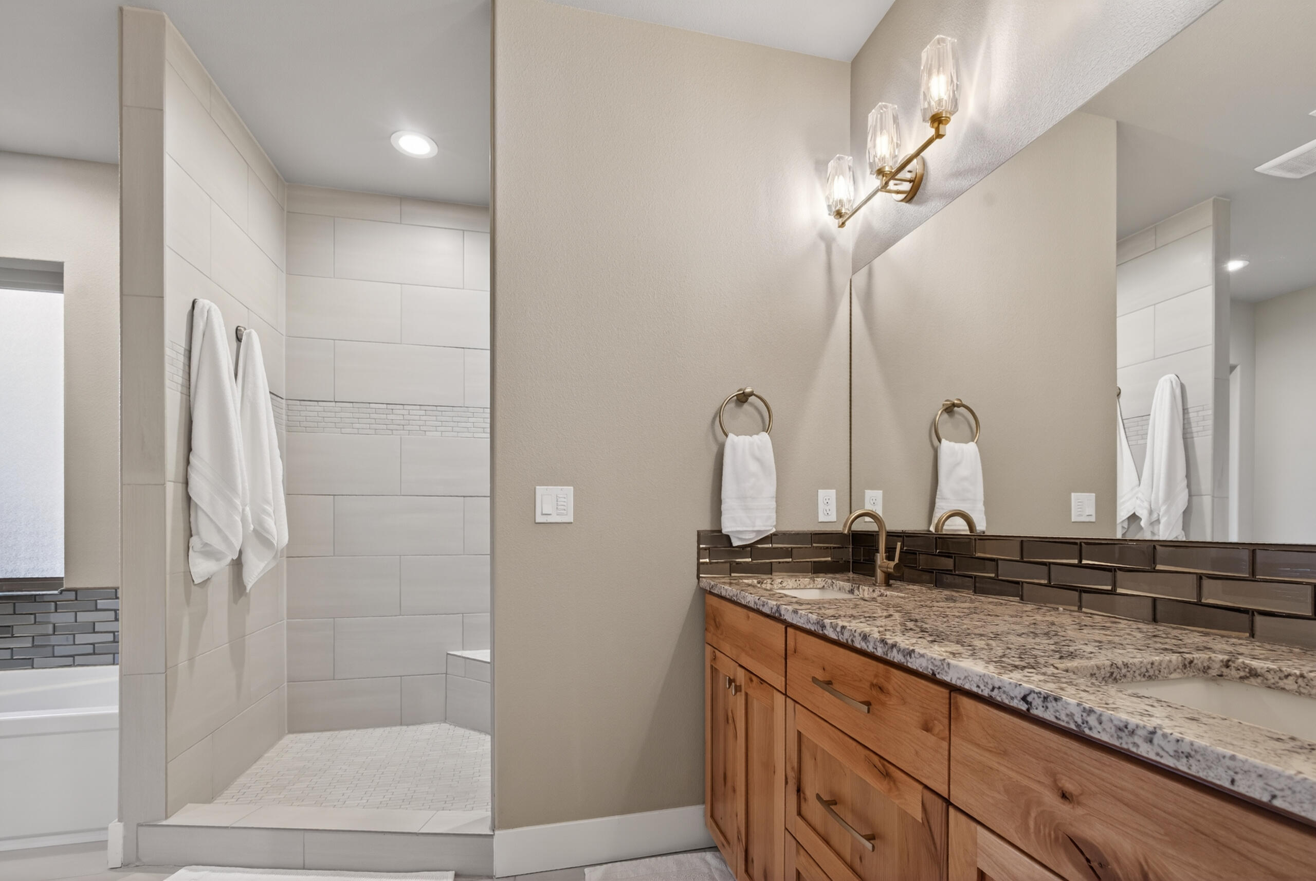 3357 Southwest 35th Street Redmond, OR 97756 - Photo 26 of 61 35th_74