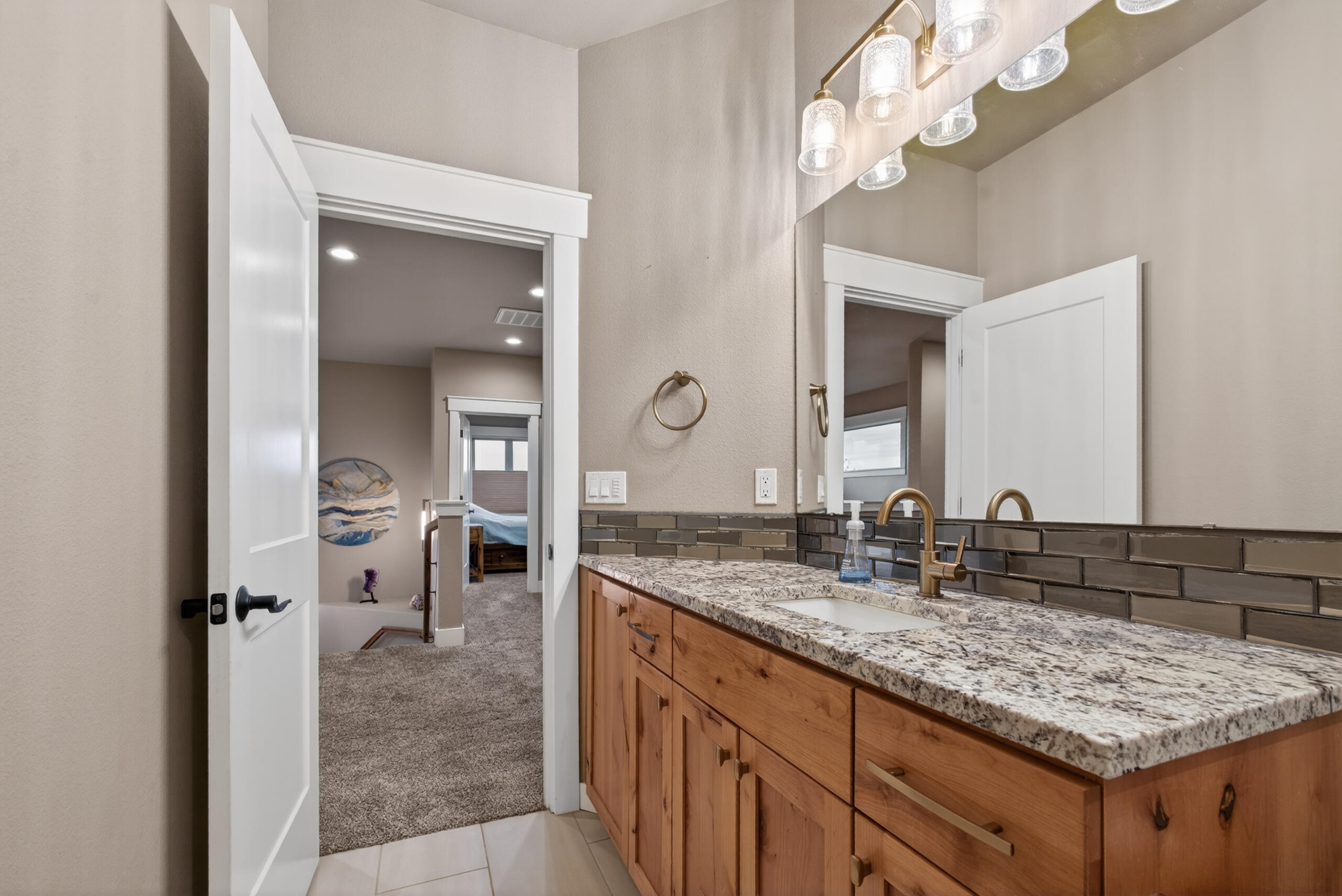 3357 Southwest 35th Street Redmond, OR 97756 - Photo 34 of 61 35th_81