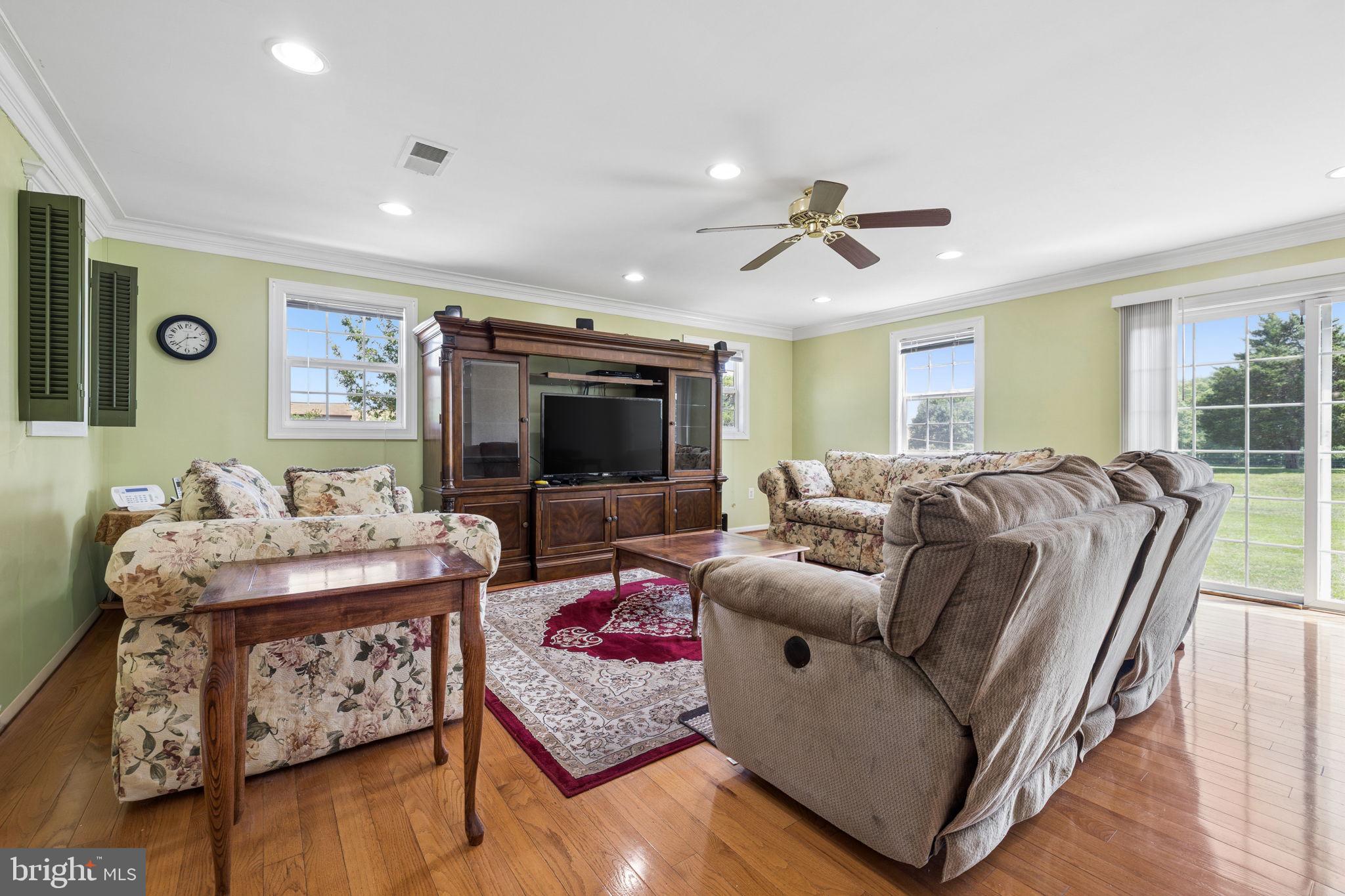 14917 Compton Road Centreville, VA 20121 - Photo 18 of 72 Family Room