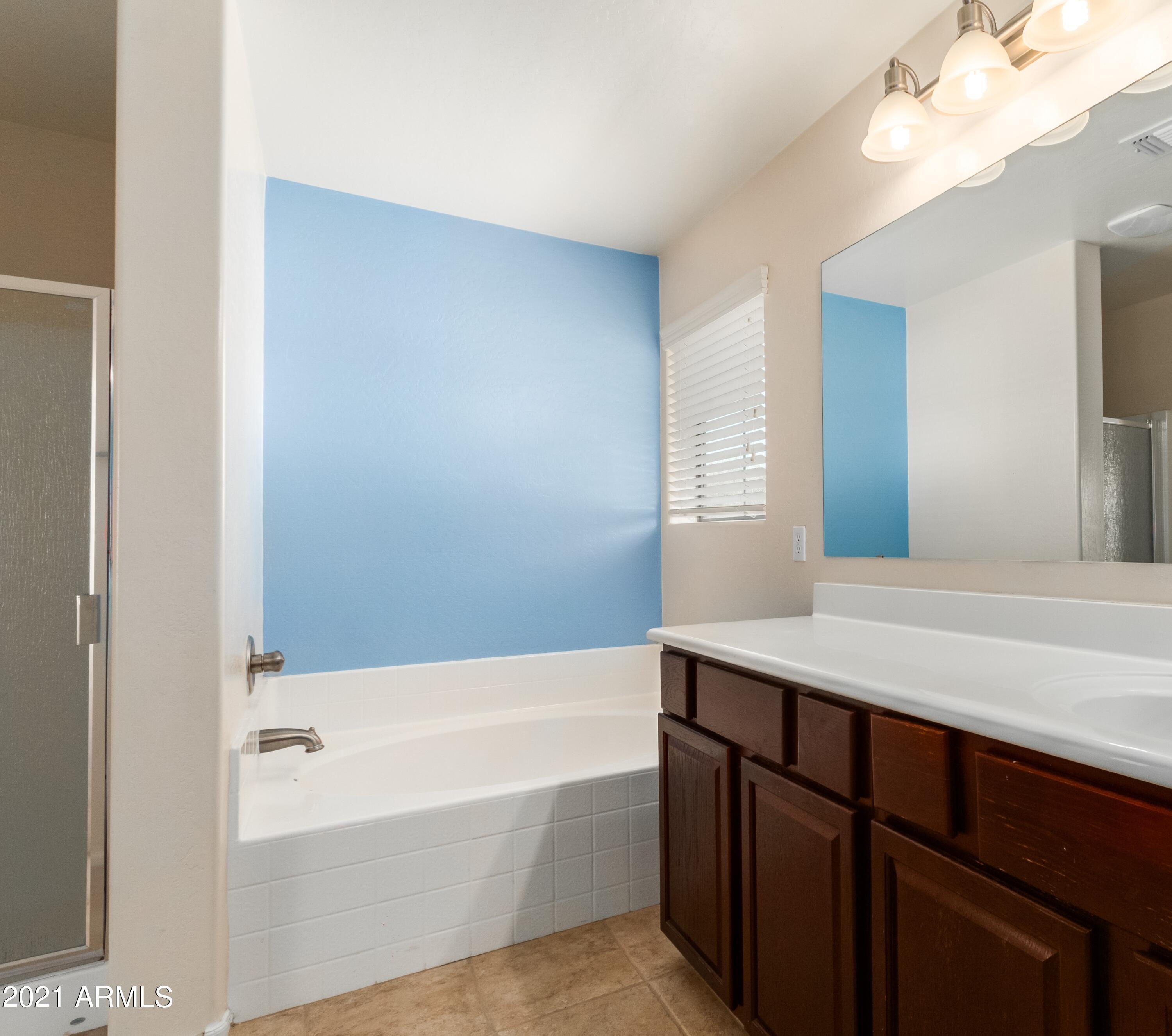123 East Catclaw Street Gilbert, AZ 85296 - Photo 17 of 30 Catclaw-10