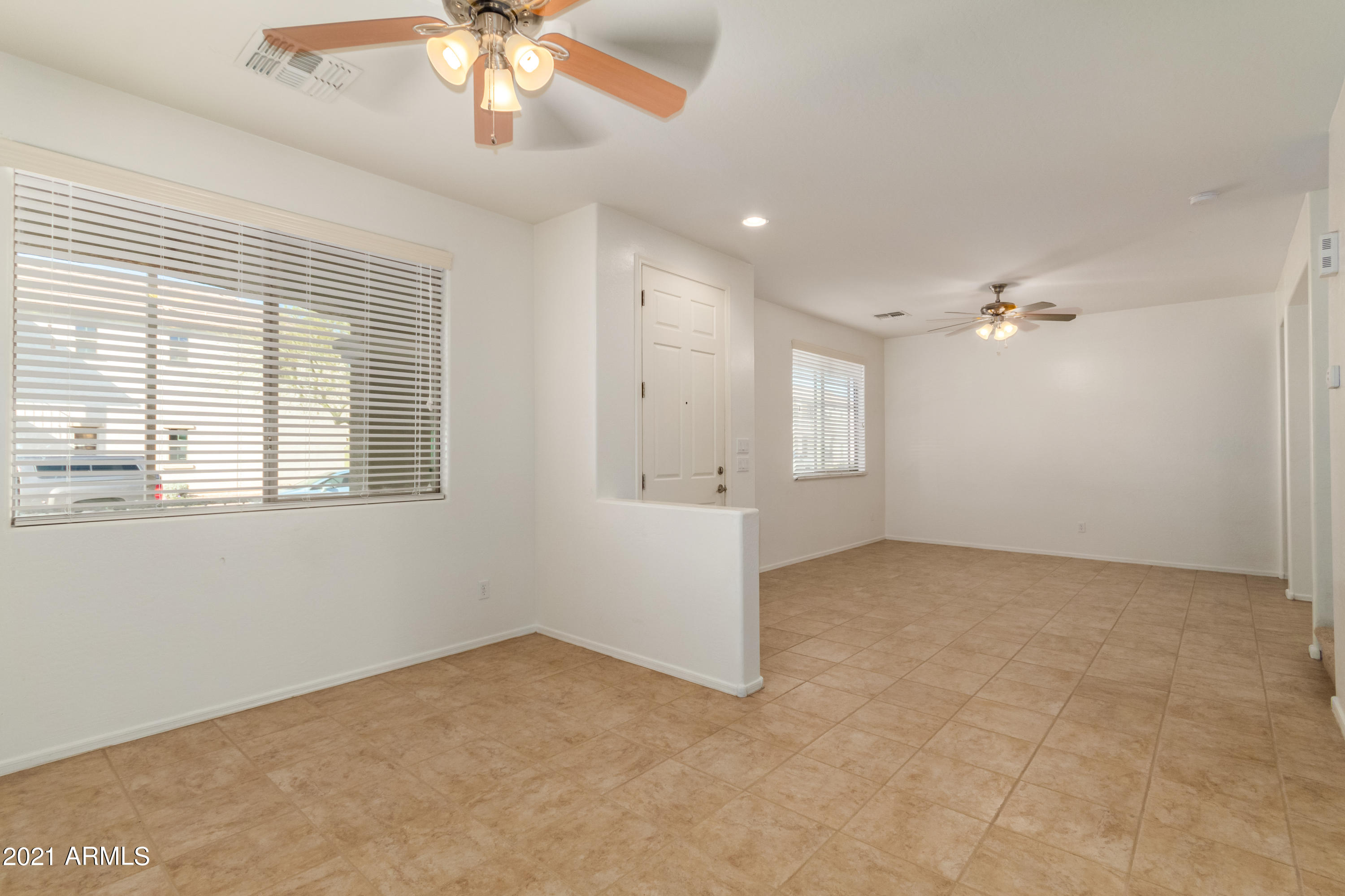 123 East Catclaw Street Gilbert, AZ 85296 - Photo 3 of 30 Catclaw-12