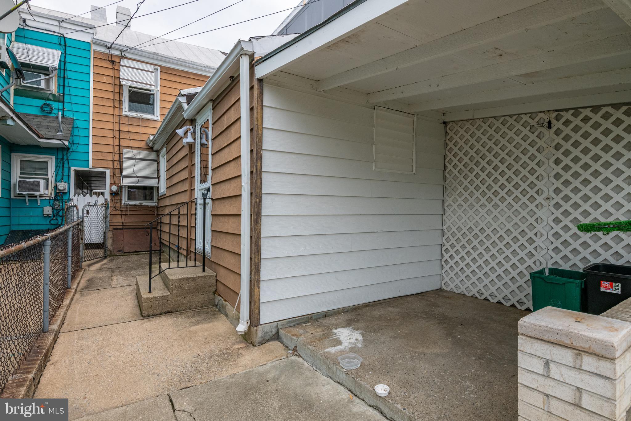 420 North 11th Street Reading, PA 19604 - Photo 19 of 20 a view of a porch with furniture