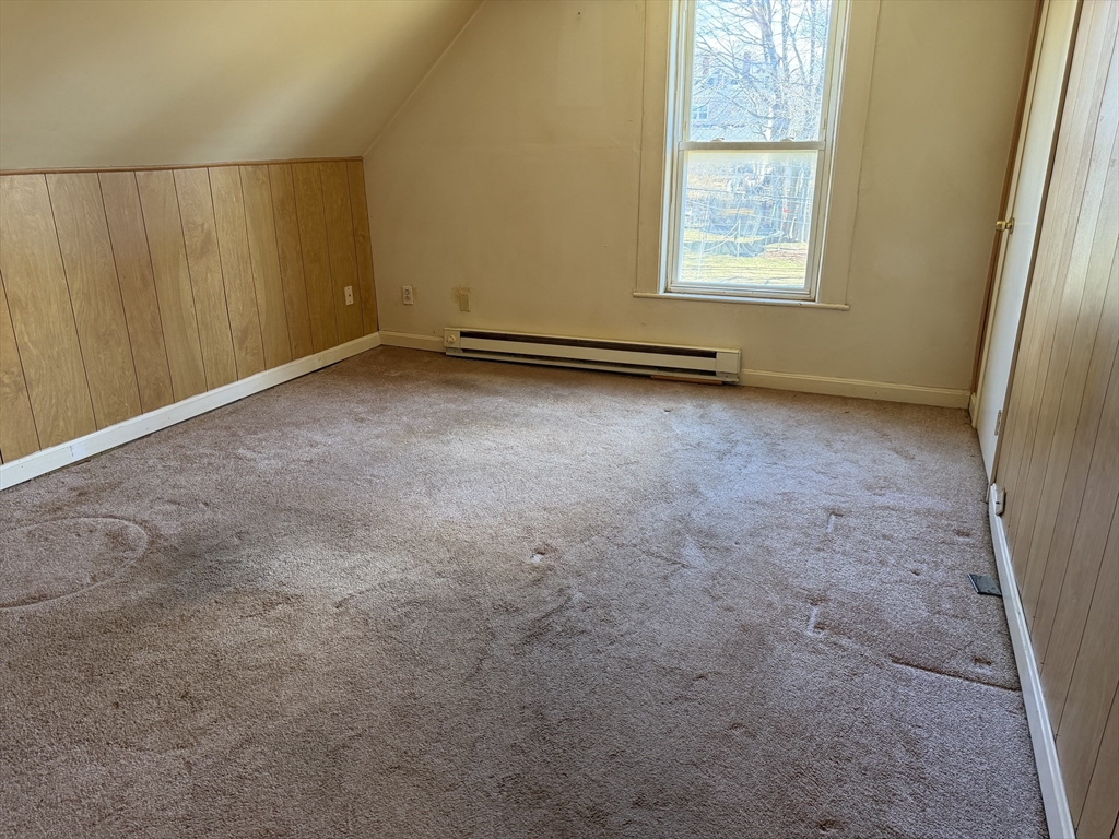 87 Chestnut Street, Unit 3 Gardner, MA 01440 - Photo 4 of 5