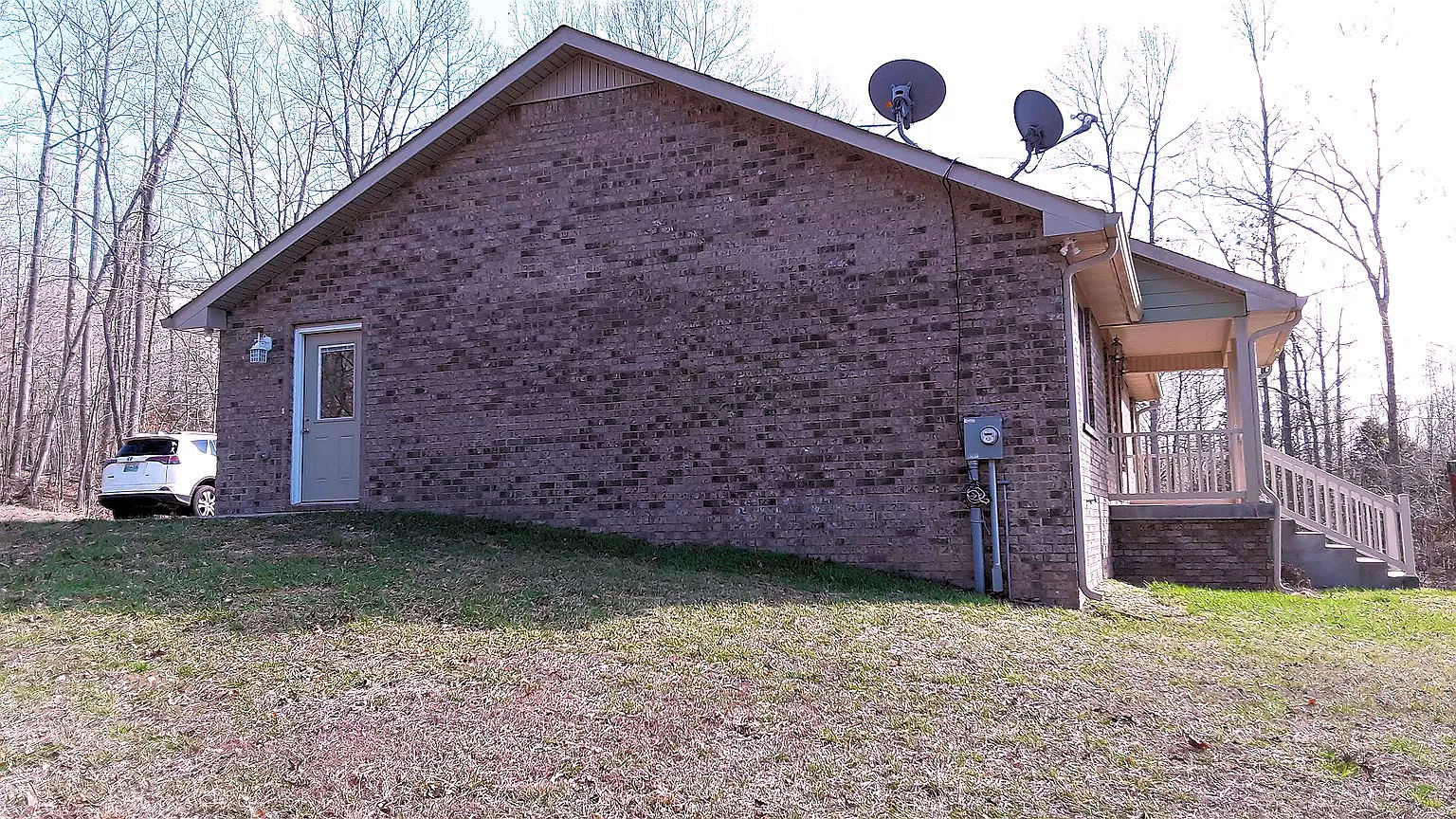 4555 Spring Valley Road Cumberland City, TN 37050 - Photo 2 of 31 Gallery Image 2