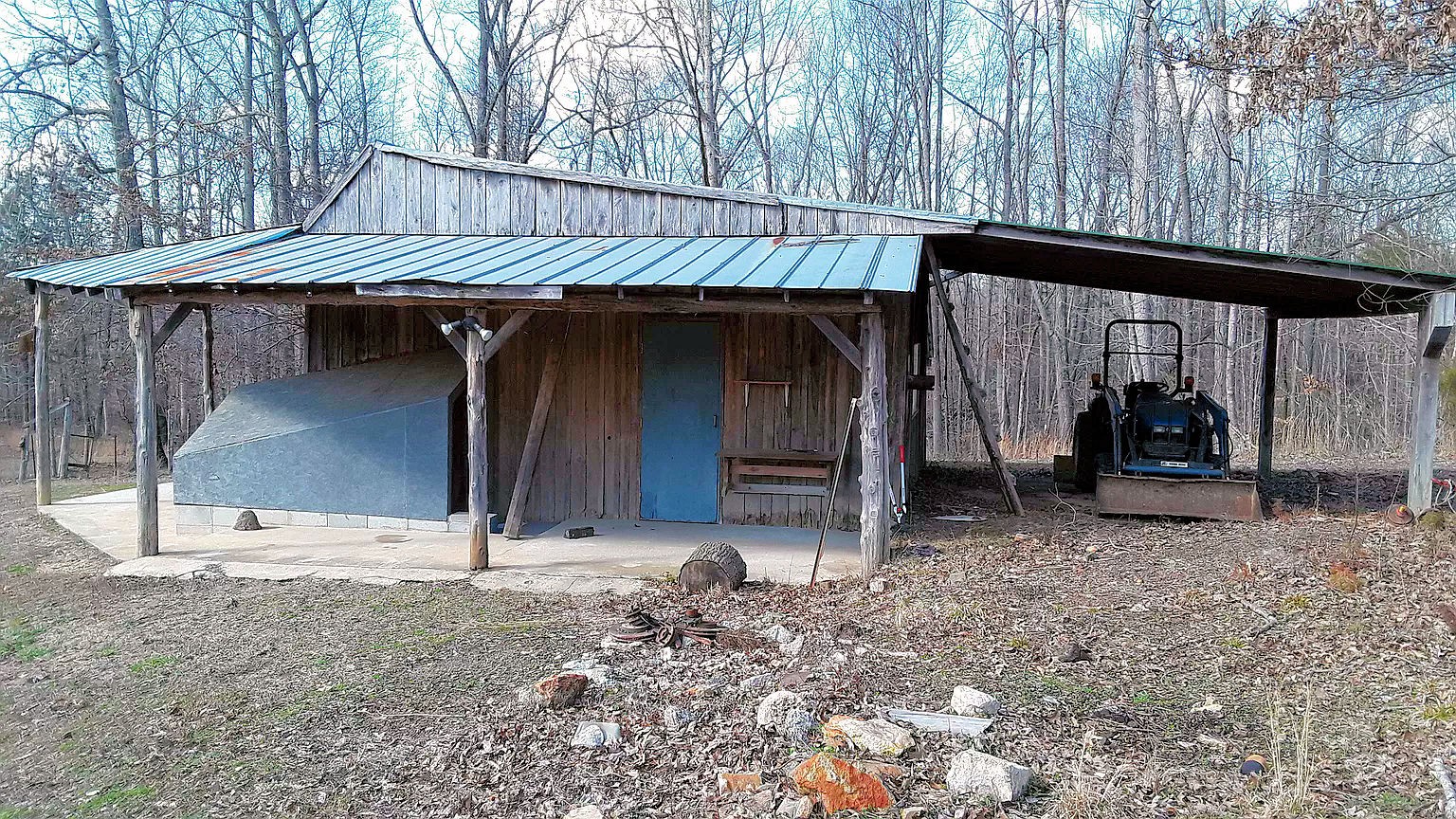 4555 Spring Valley Road Cumberland City, TN 37050 - Photo 25 of 31 Gallery Image 25