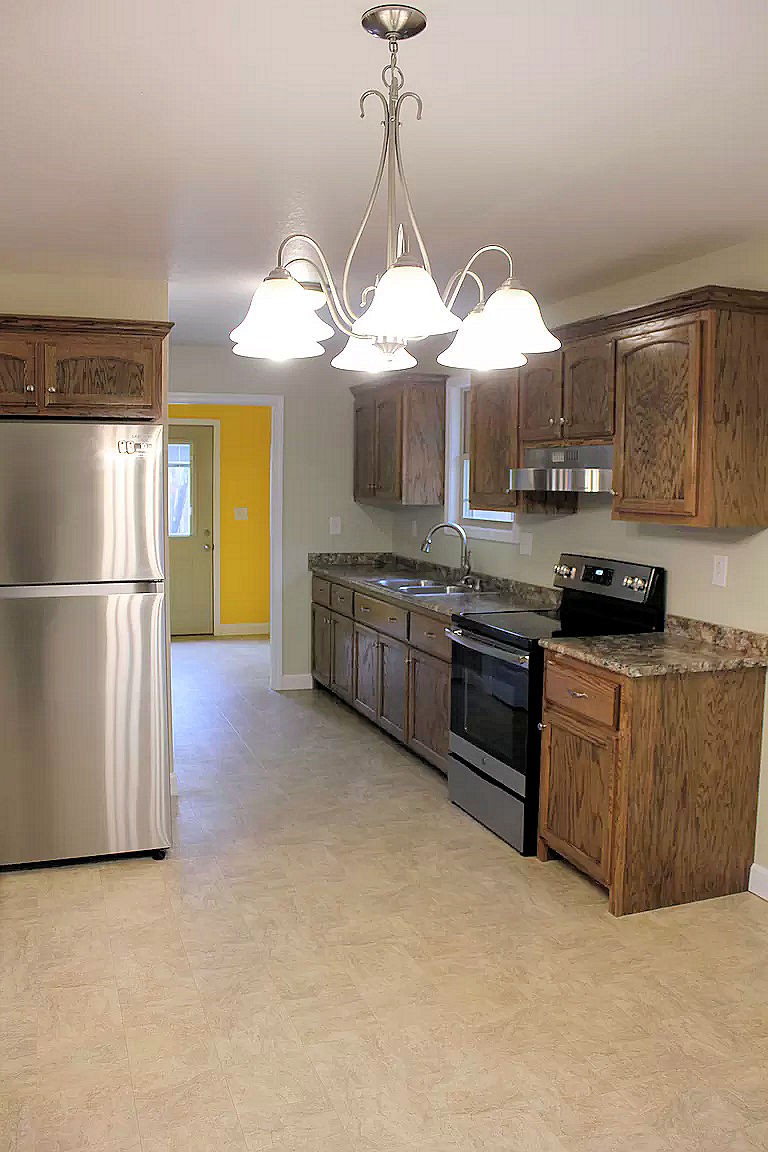 4555 Spring Valley Road Cumberland City, TN 37050 - Photo 10 of 31 Gallery Image 10