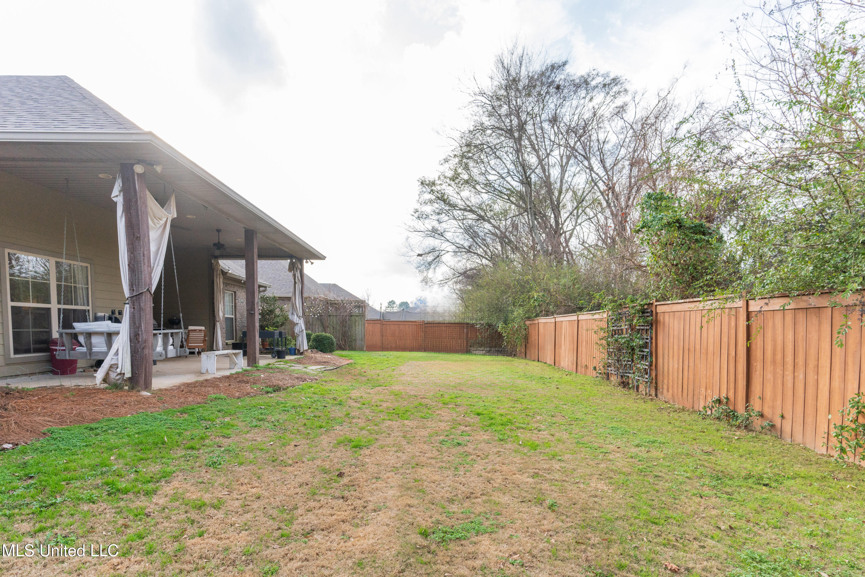 2015 East Ridge Circle Madison, MS 39110 - Photo 27 of 28 Back