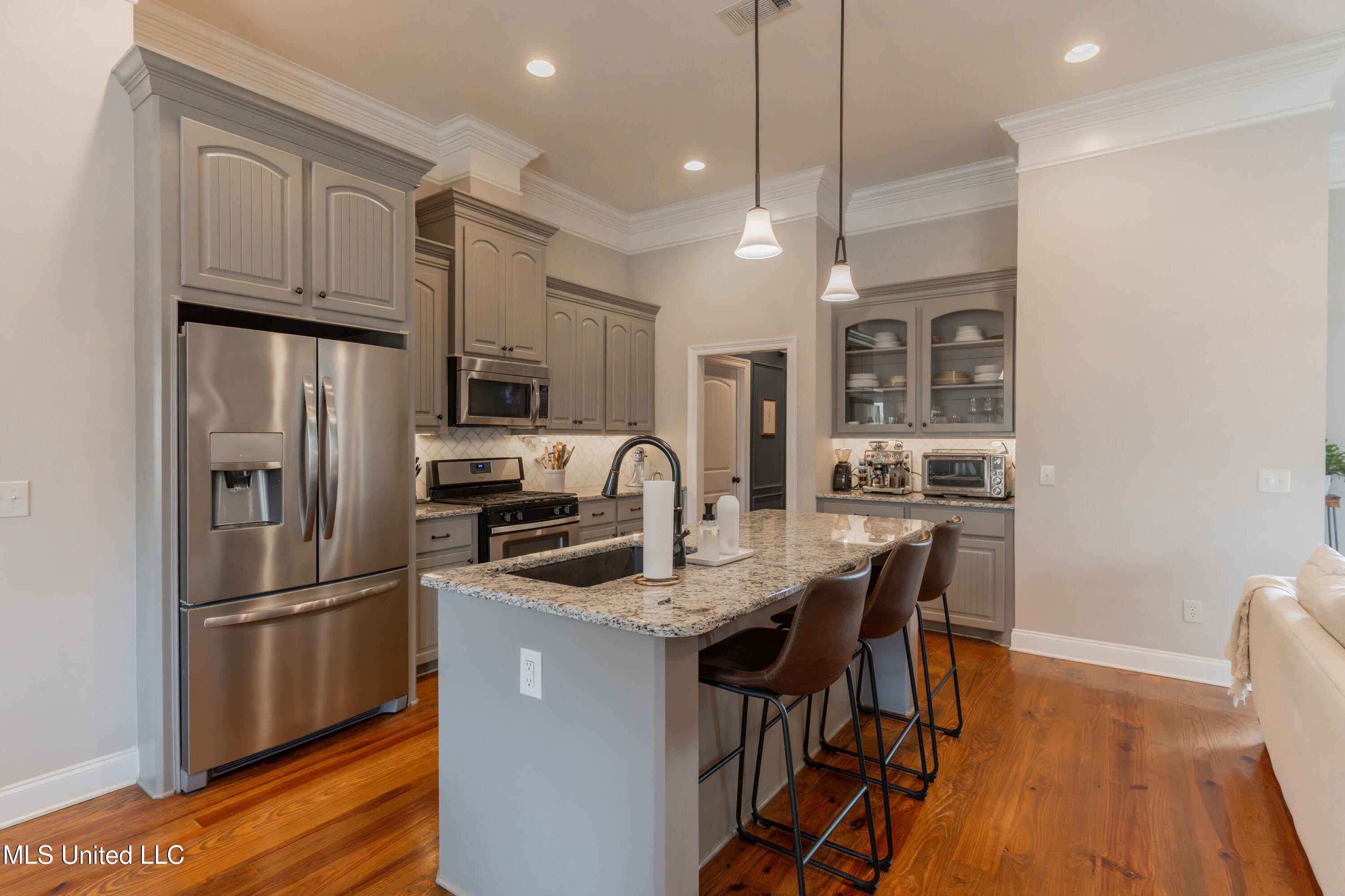 2015 East Ridge Circle Madison, MS 39110 - Photo 8 of 28 Kitchen