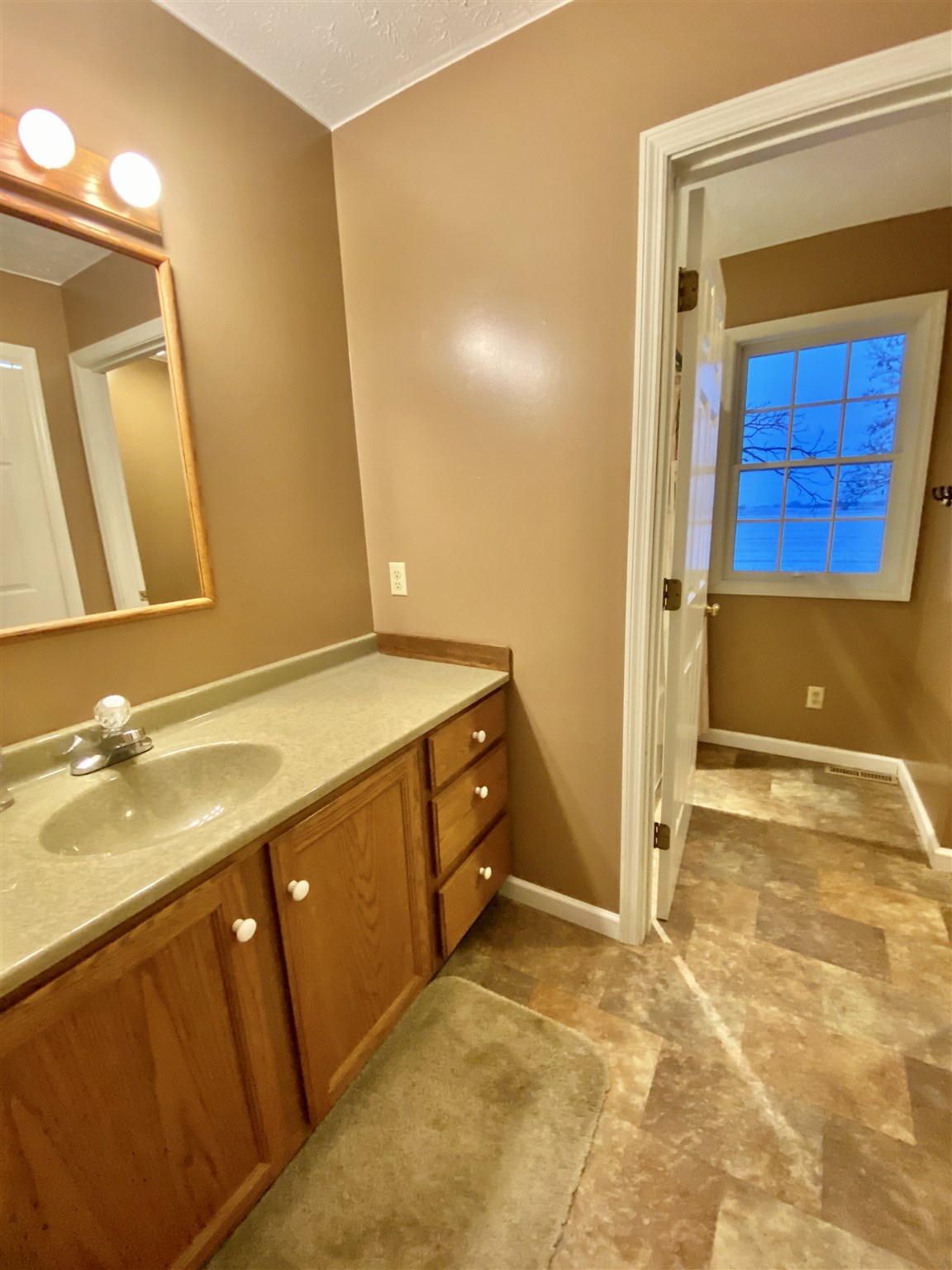 972 South Prairiewood Drive Rochester, IN 46975 - Photo 20 of 36