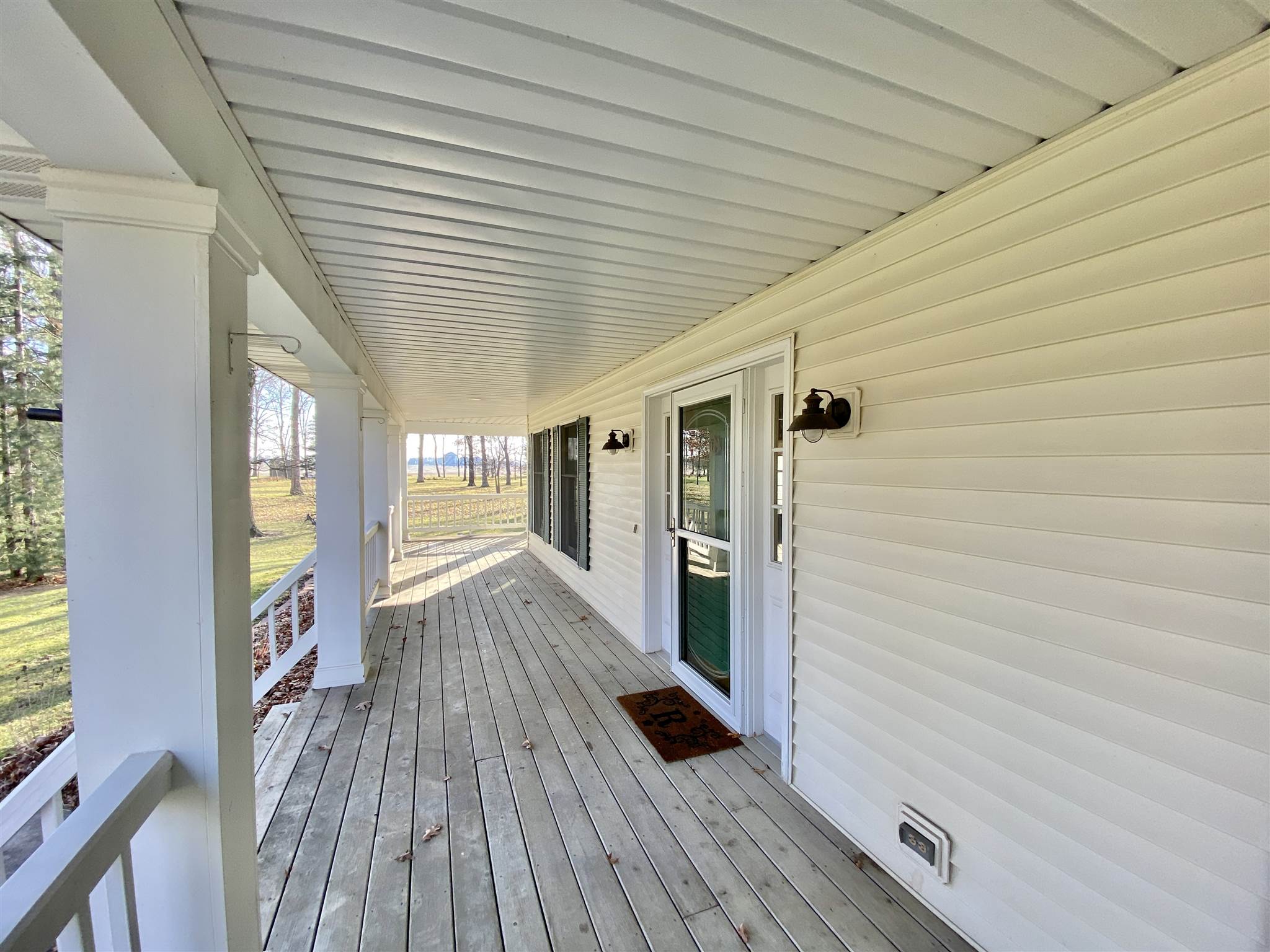 972 South Prairiewood Drive Rochester, IN 46975 - Photo 3 of 36