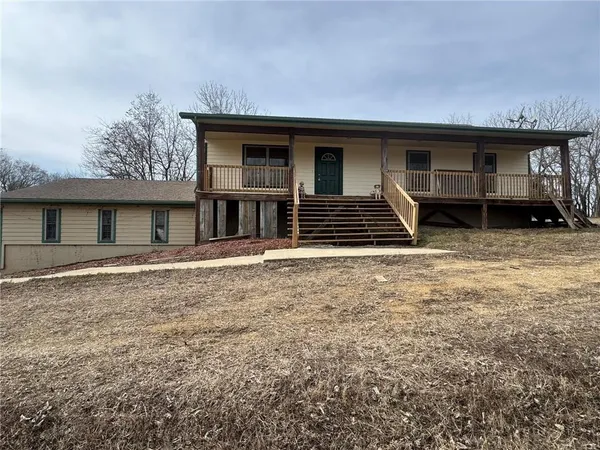 $499,950 | 30904 Pressonville Road, Paola, KS 66071