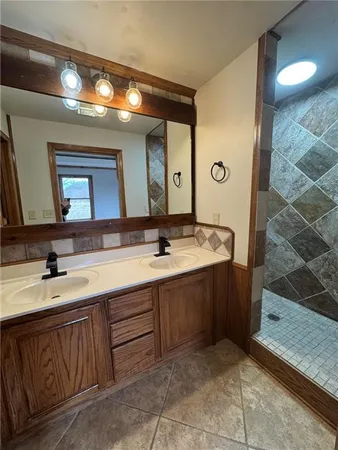 $499,950 | 30904 Pressonville Road, Paola, KS 66071