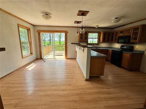 $499,950 | 30904 Pressonville Road, Paola, KS 66071