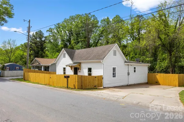 $2,000 | 2942 Reid Avenue, Charlotte, NC 28208