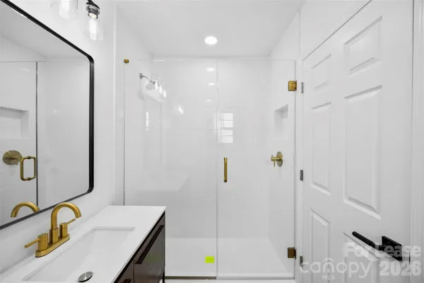 $2,000 | 2942 Reid Avenue, Charlotte, NC 28208