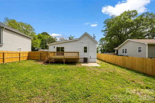 $2,000 | 2942 Reid Avenue, Charlotte, NC 28208