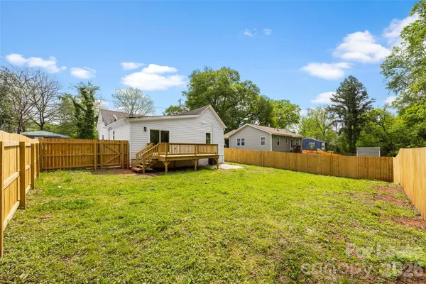 $2,000 | 2942 Reid Avenue, Charlotte, NC 28208