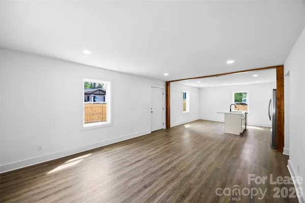 $2,000 | 2942 Reid Avenue, Charlotte, NC 28208