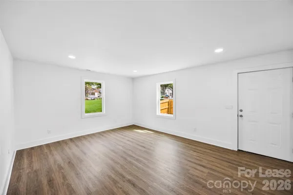 $2,000 | 2942 Reid Avenue, Charlotte, NC 28208