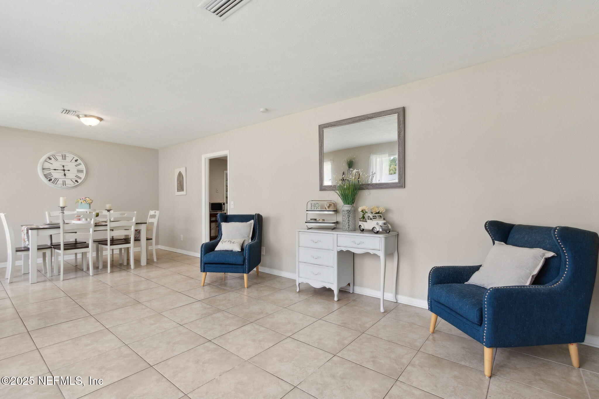 2806 Annette Circle Jacksonville, FL 32216 - Photo 10 of 31 a living room with furniture and a large window