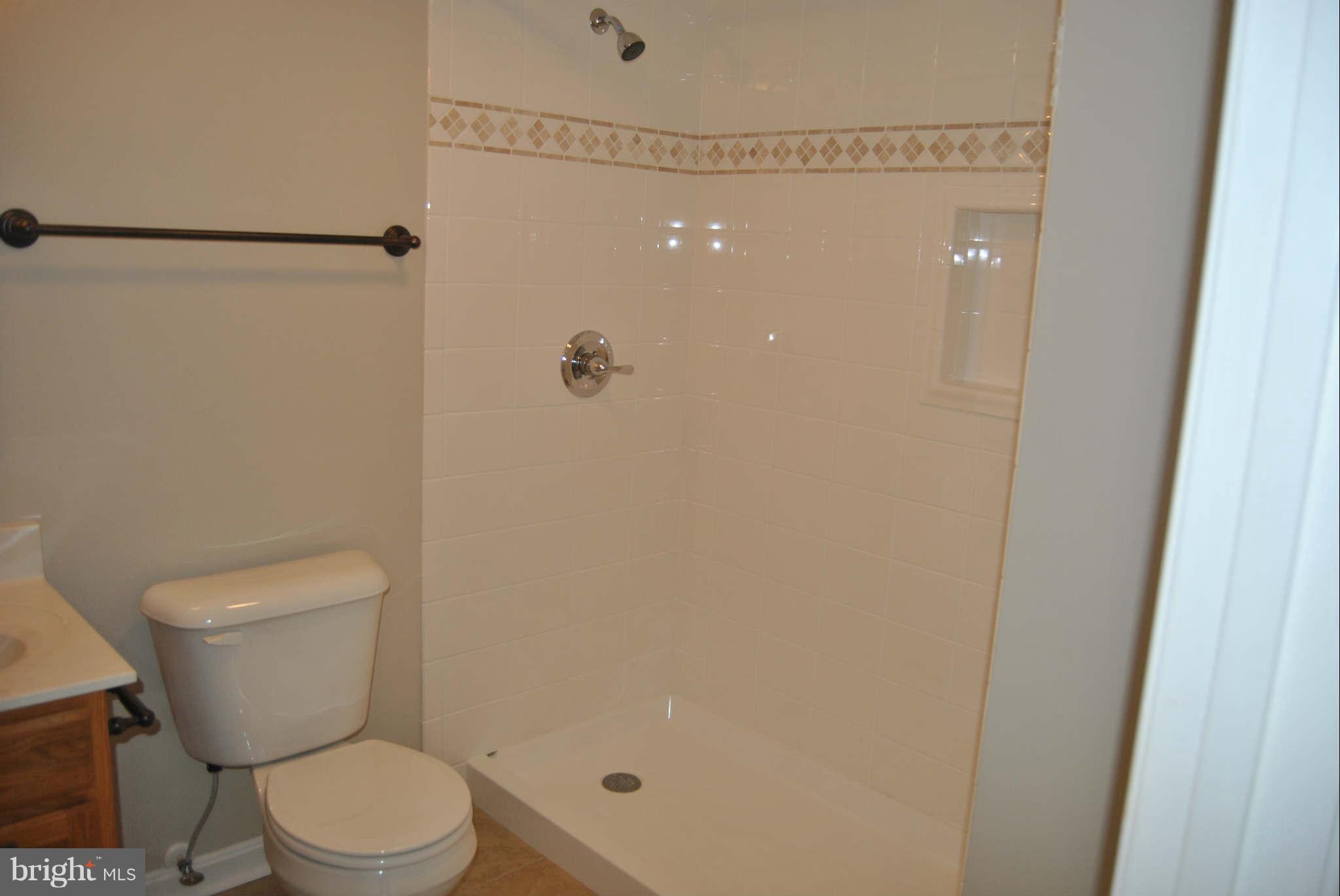 Ridge Road, Unit 29 Waynesboro, PA 17268 - Photo 9 of 17 Bath
