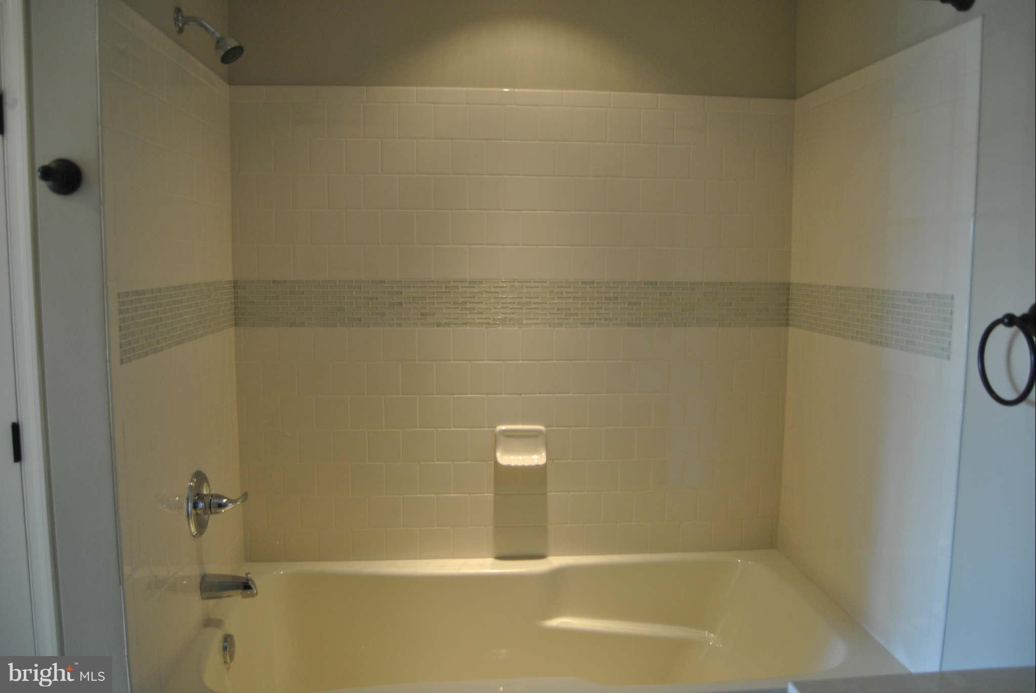 Ridge Road, Unit 29 Waynesboro, PA 17268 - Photo 10 of 17 Bath (Master)