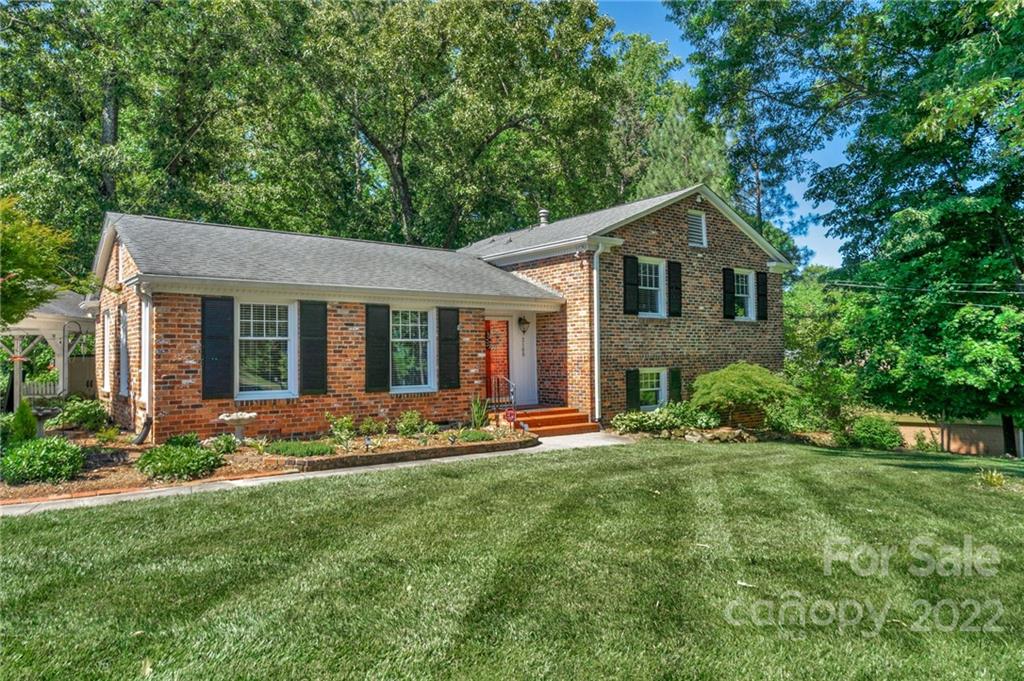3100 Spring Valley Road Charlotte, NC 28210 - Photo 4 of 20 Gallery Image 4