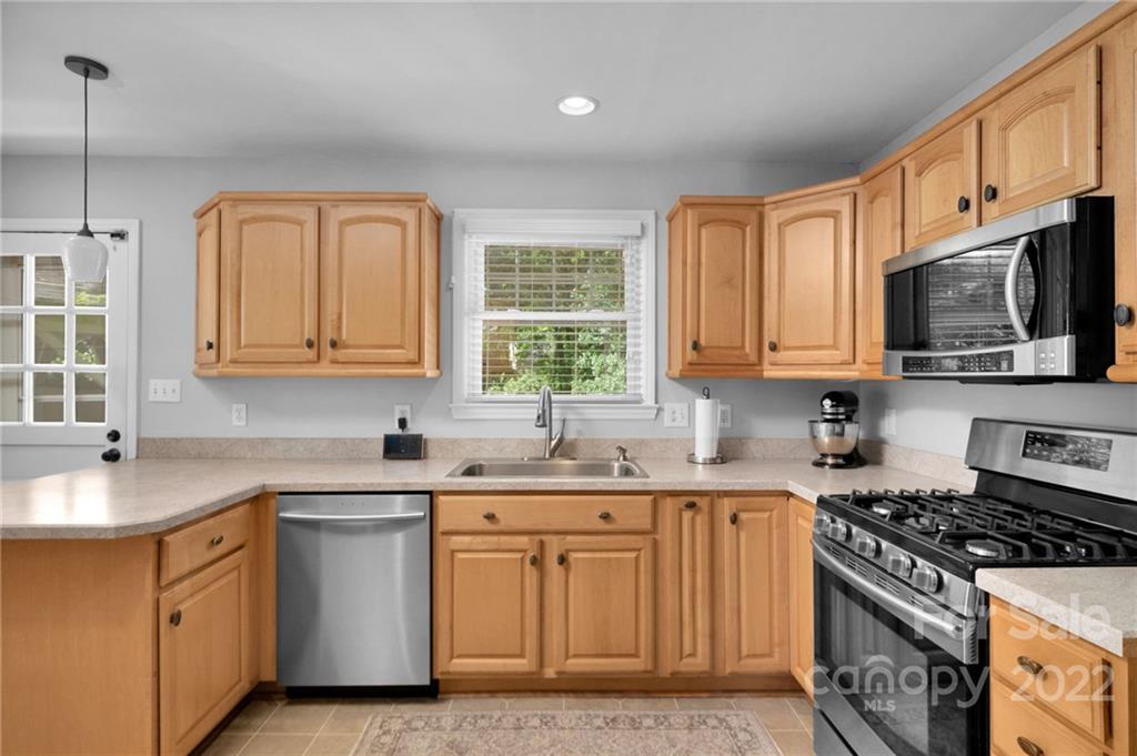 3100 Spring Valley Road Charlotte, NC 28210 - Photo 10 of 20 Gallery Image 10