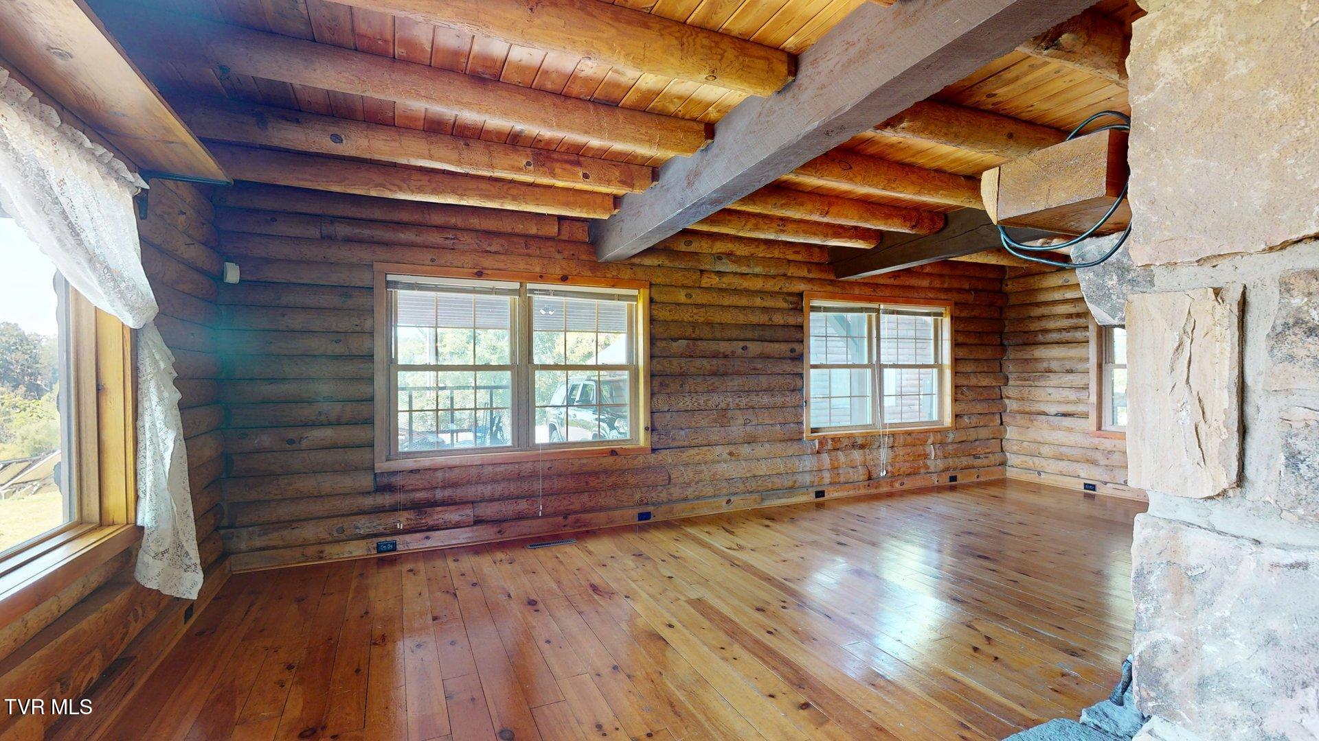 2309 Old Kentucky Road West Mosheim, TN 37818 - Photo 17 of 121 Living Room