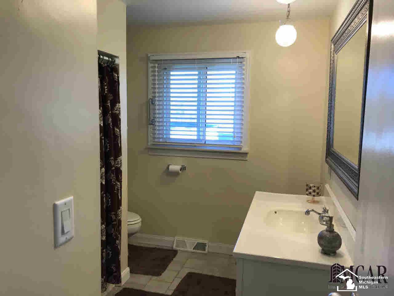 5190 Williams Road Newport, MI 48166 - Photo 8 of 28 Gallery Image 8