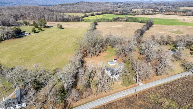 $298,900 | 993 Alvin C York Highway, Whitwell, TN 37397