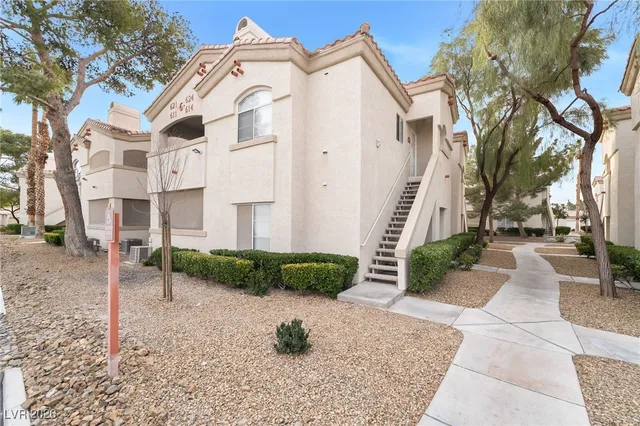$250,000 | 6480 Annie Oakley Drive, Unit 622, Las Vegas, NV 89120