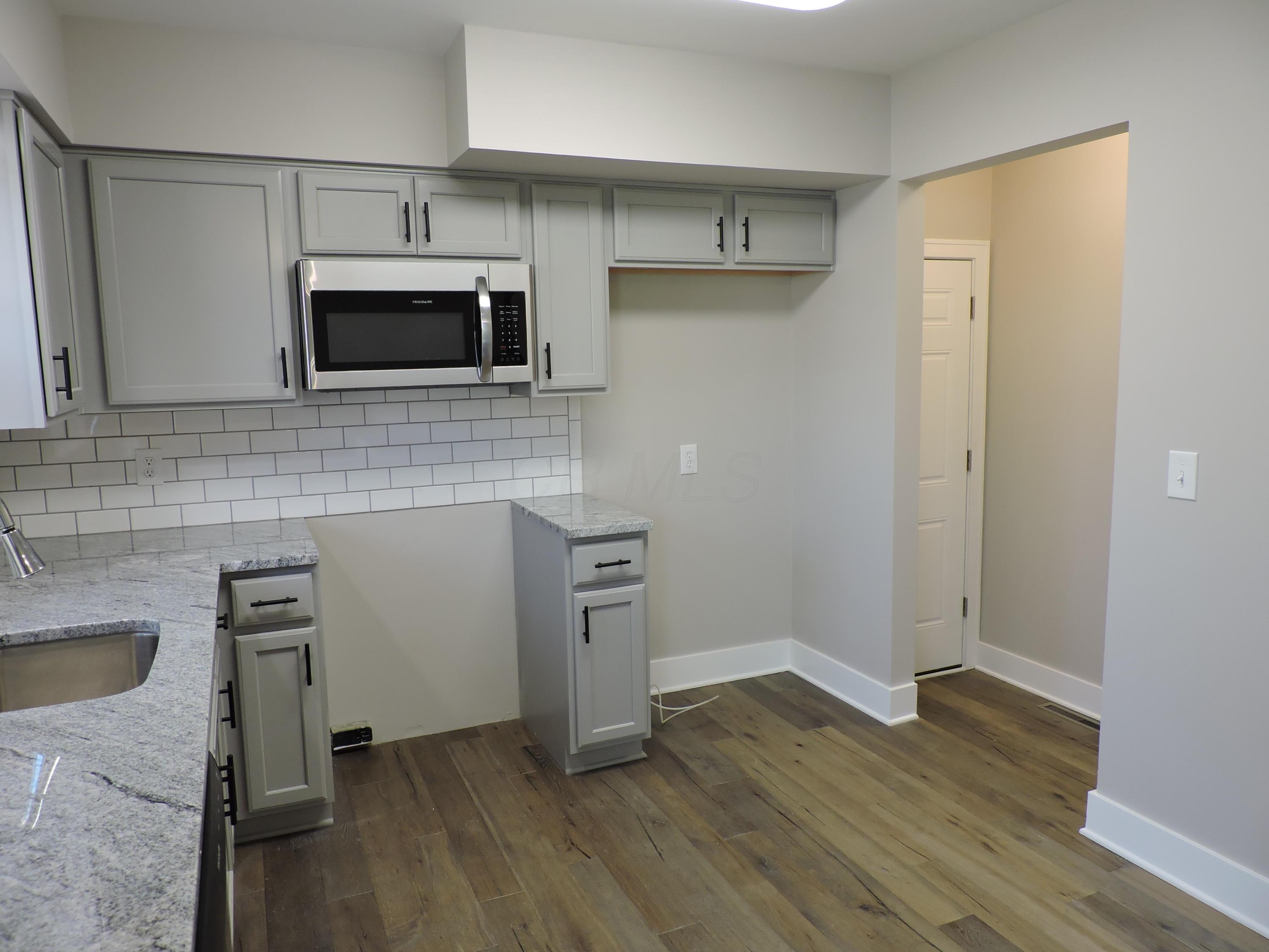 5344 Hedgewood Road Columbus, OH 43229 - Photo 4 of 20 Gallery Image 4